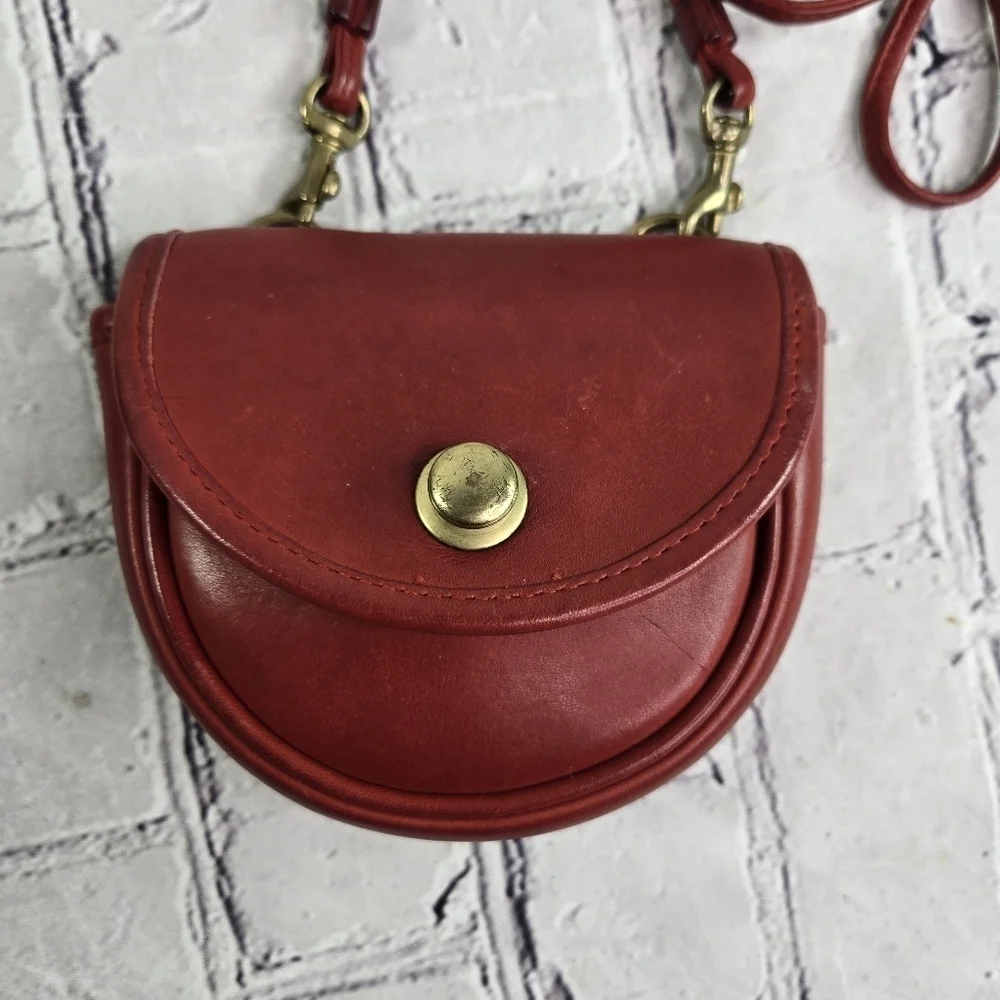 Vtg Coach 0520-109 red leather mini belt bag small little crossbody purse